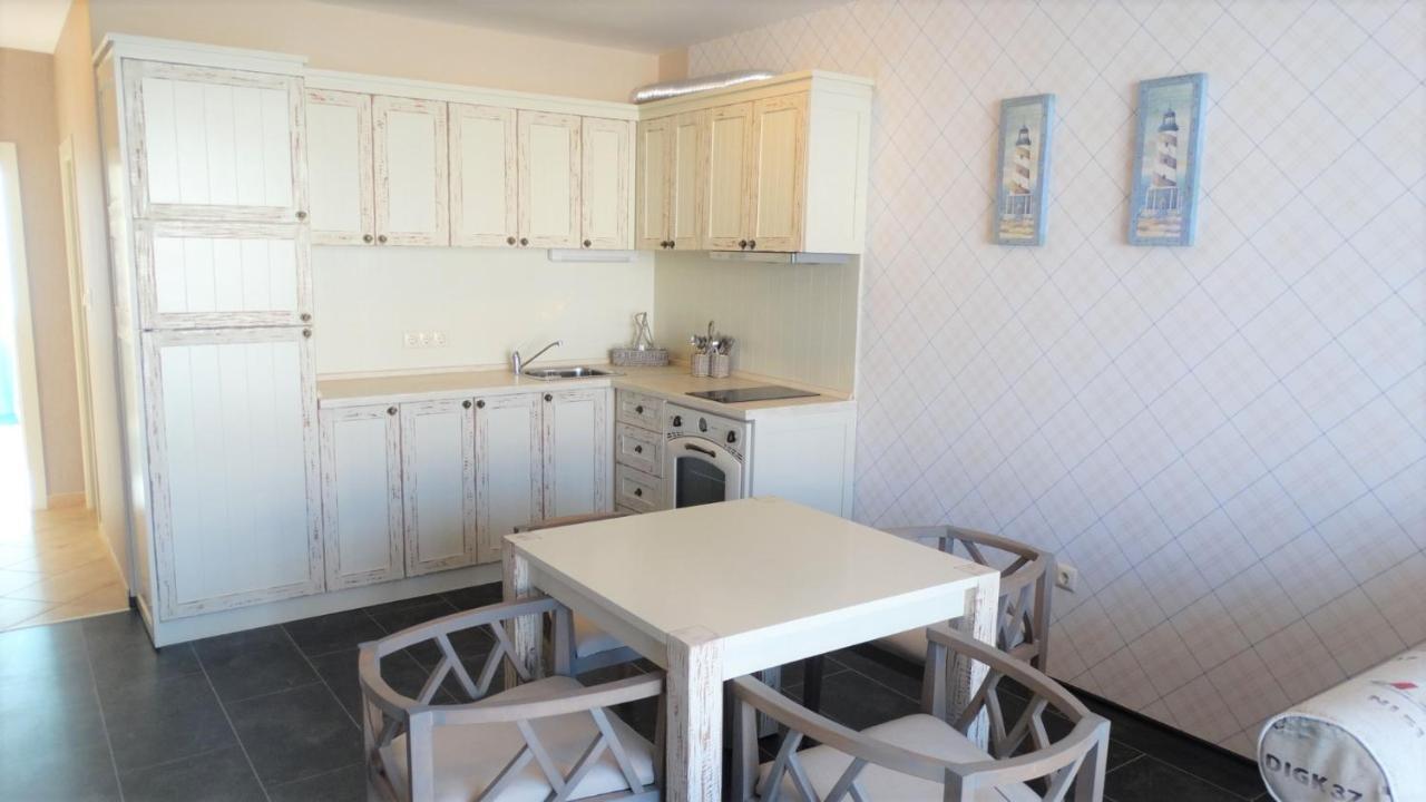 Captain'S Island Deluxe Chernomorets Eksteriør billede